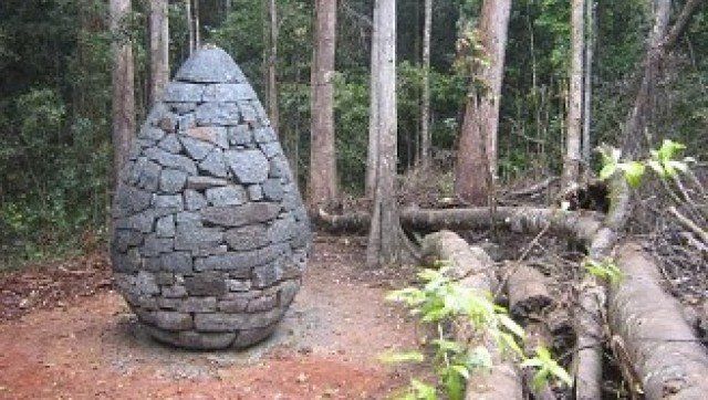 密码保护:安迪·戈德沃西《绞杀石堆》(2011)